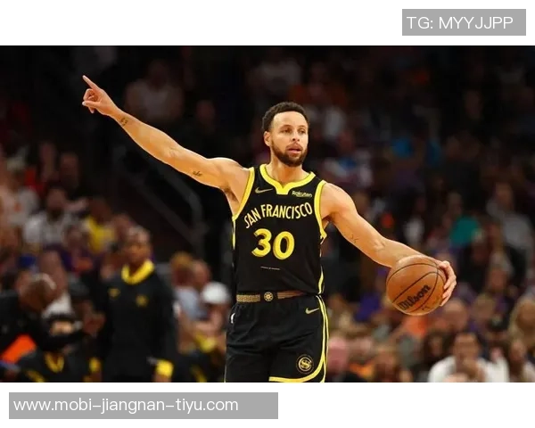 库里三分球命中数突破20个成为本赛季联盟首位达成此成就的球员 库里三分球命中数突破20个成为本赛季联盟首位达成此成就的球员